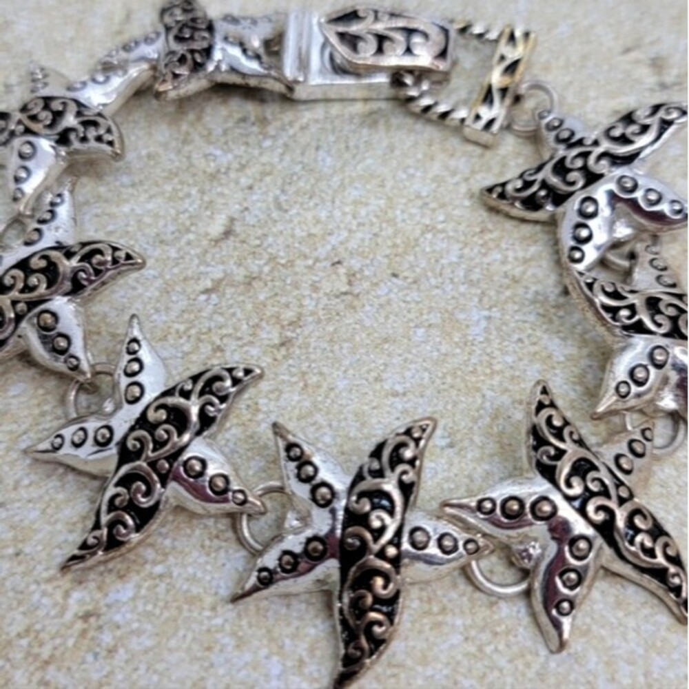 Silver Tone Starfish 7" bracelet Sea life Magnetic closure *